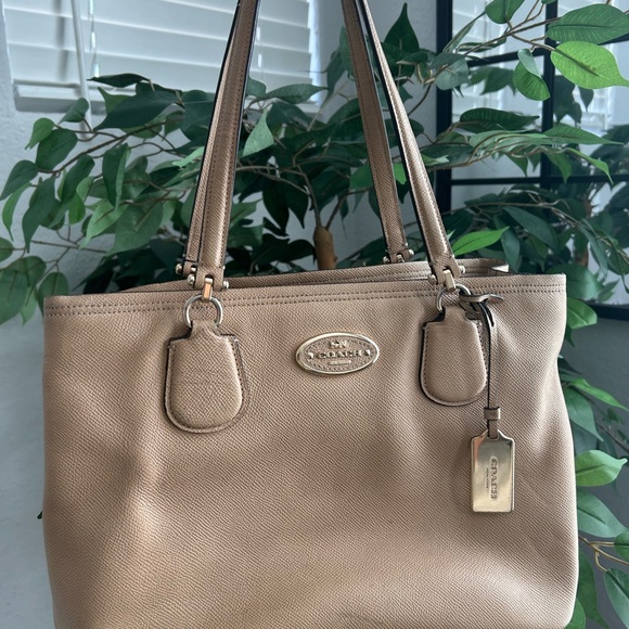COACH Kitt Carryall - Picture 1 of 8